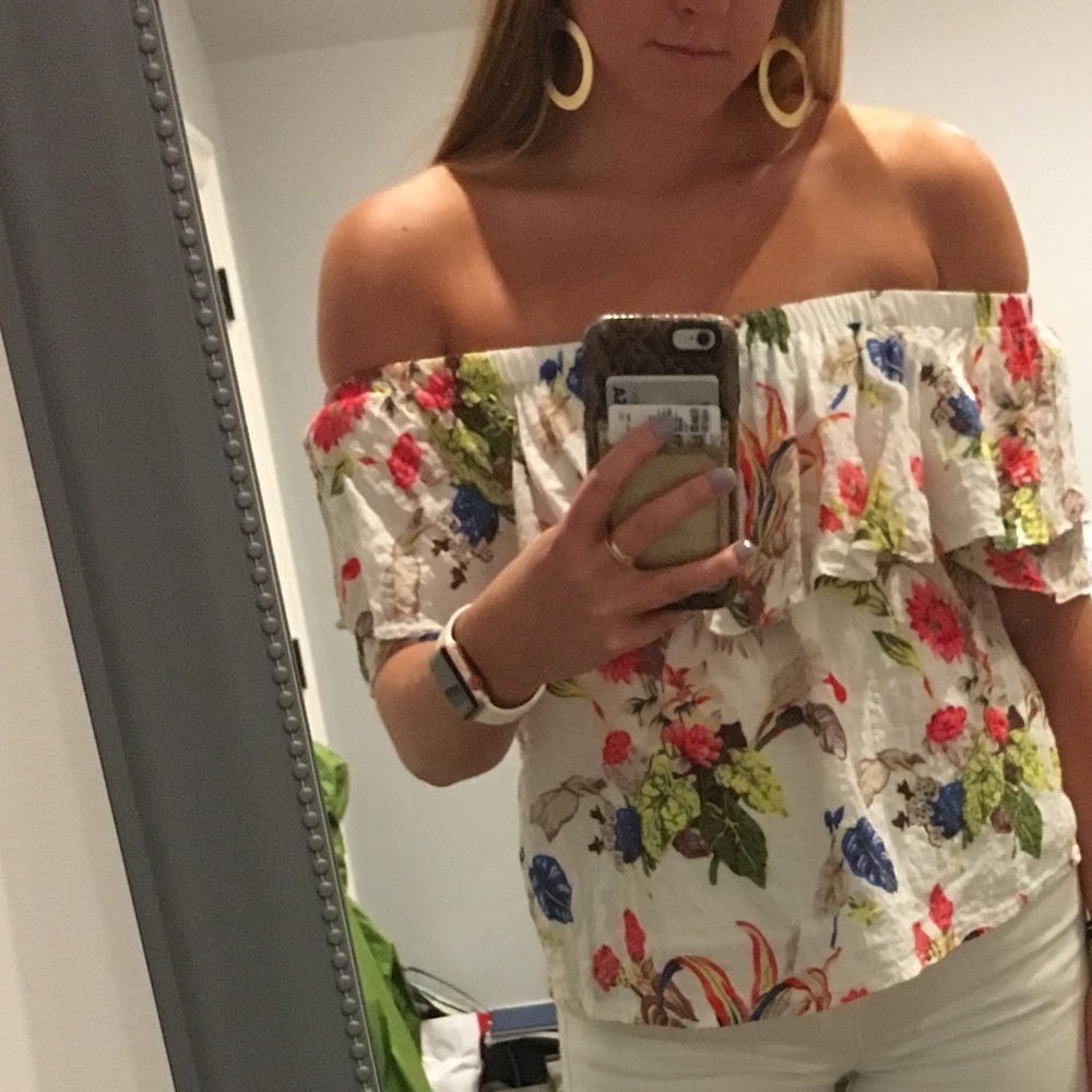 Skies are Blue off the shoulder top!!!